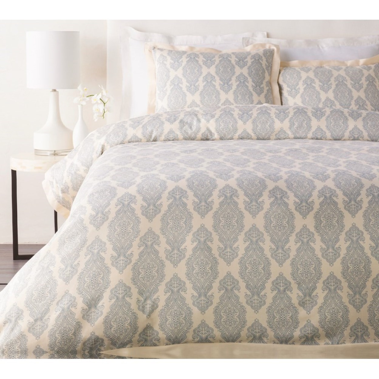 Surya Alia Bedding