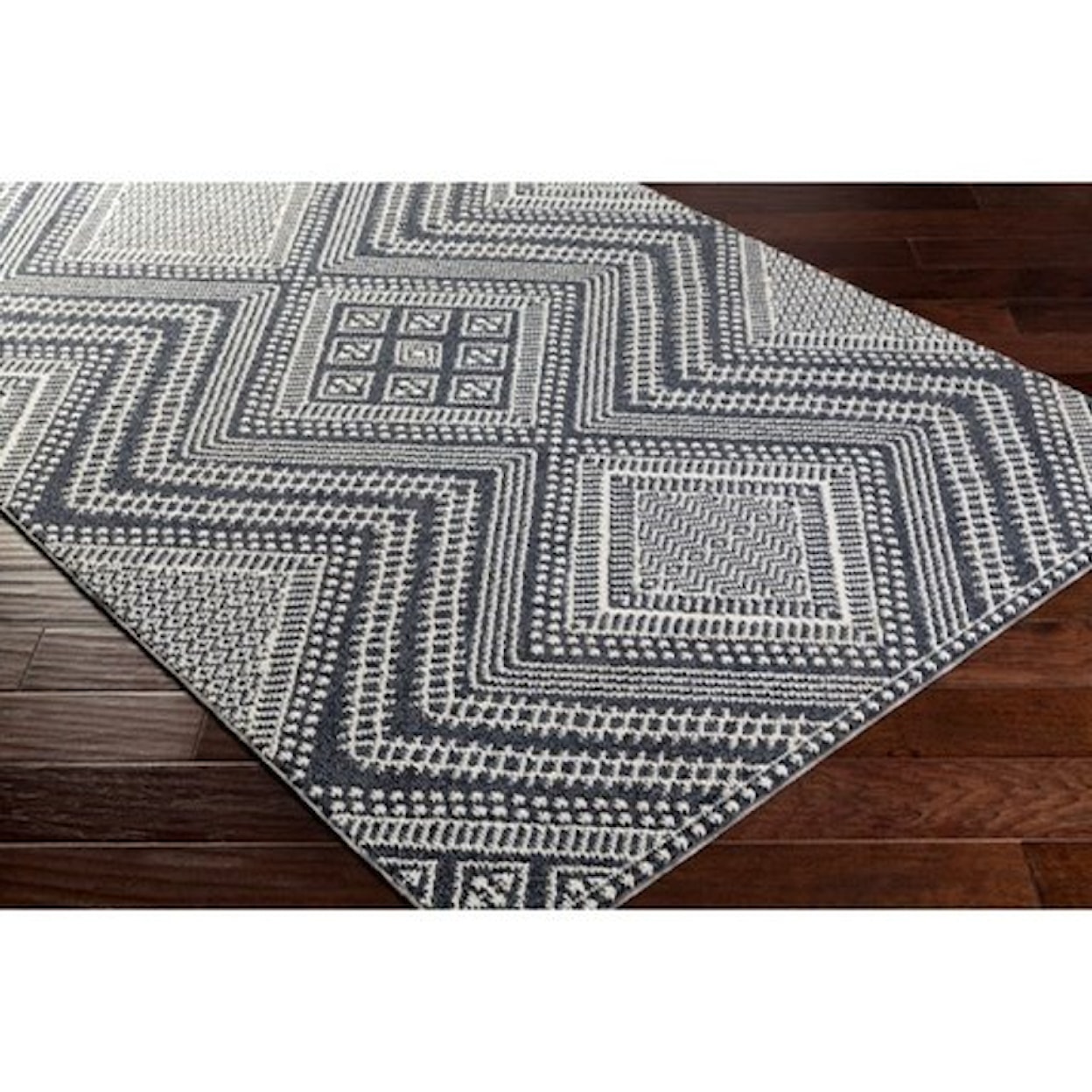 Surya Ariana 5'3" x 7'3" Rug