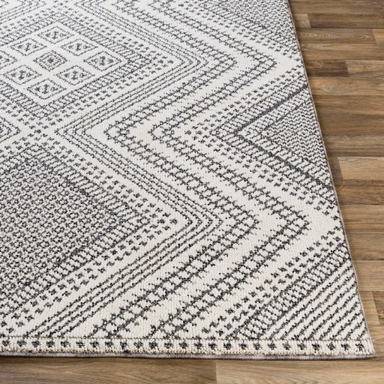 Surya Ariana 6'7" x 9' Rug