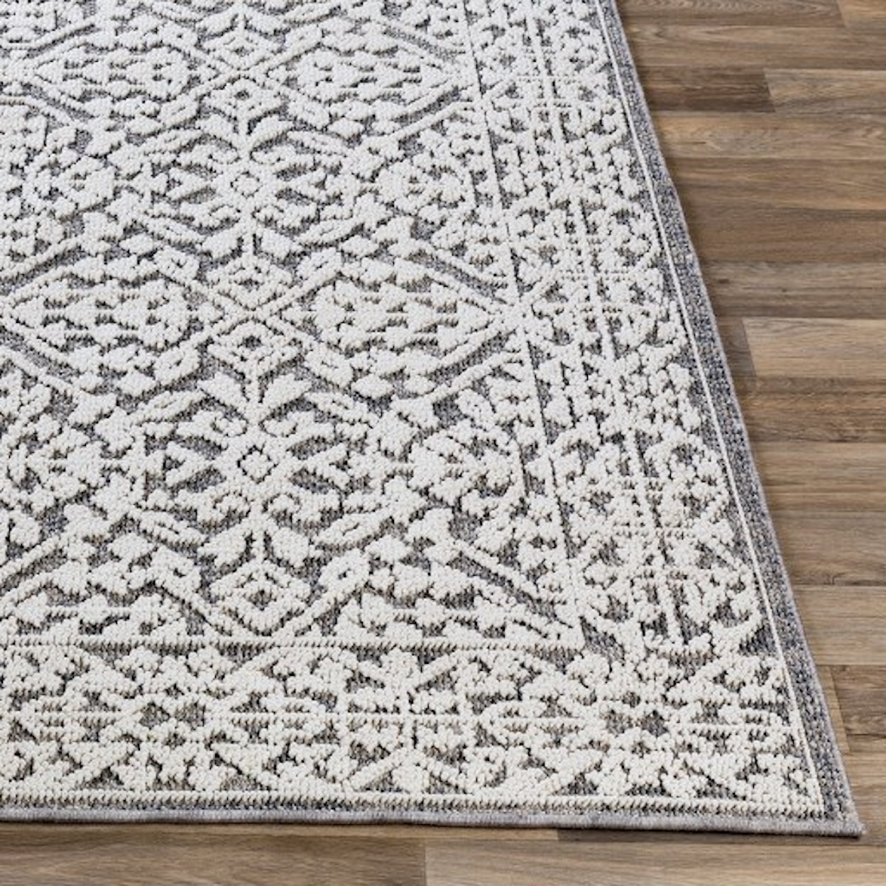 Surya Ariana 5'3" x 7'3" Rug