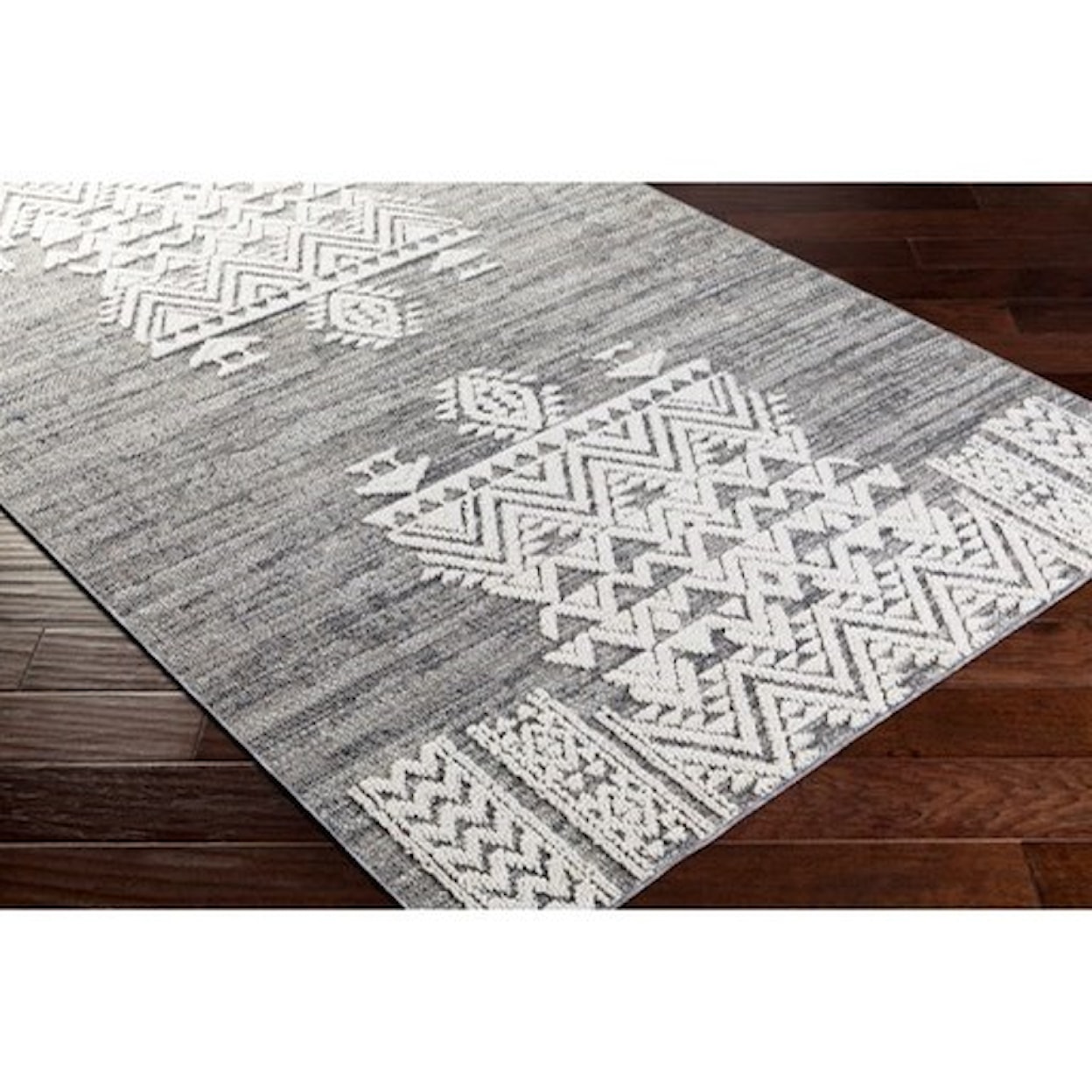 Surya Ariana 2'3" x 3'9" Rug