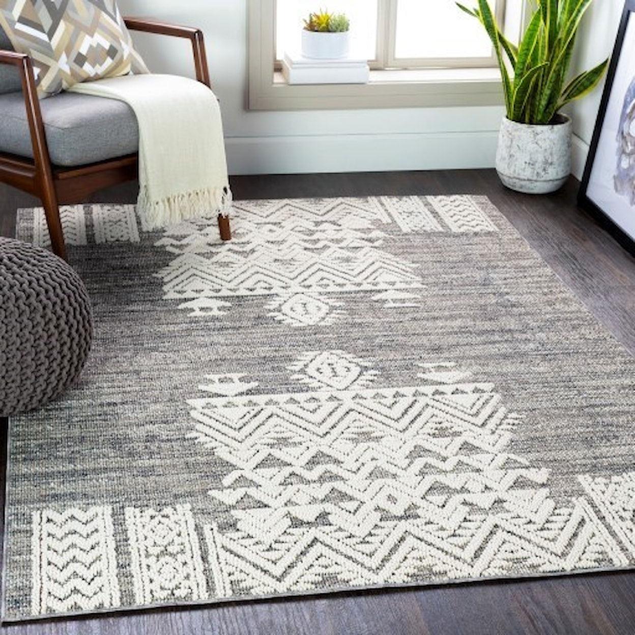 Surya Ariana 6'7" x 9' Rug