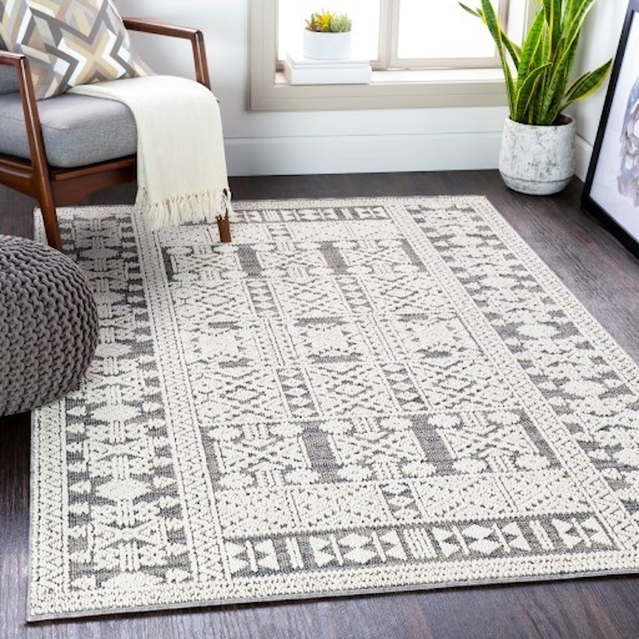 Surya Ariana 4'3" x 5'11" Rug