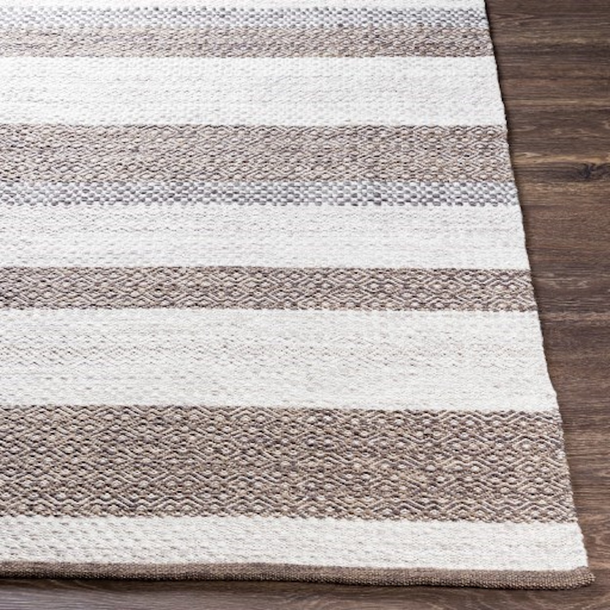 Surya Azalea 2'6" x 8' Rug