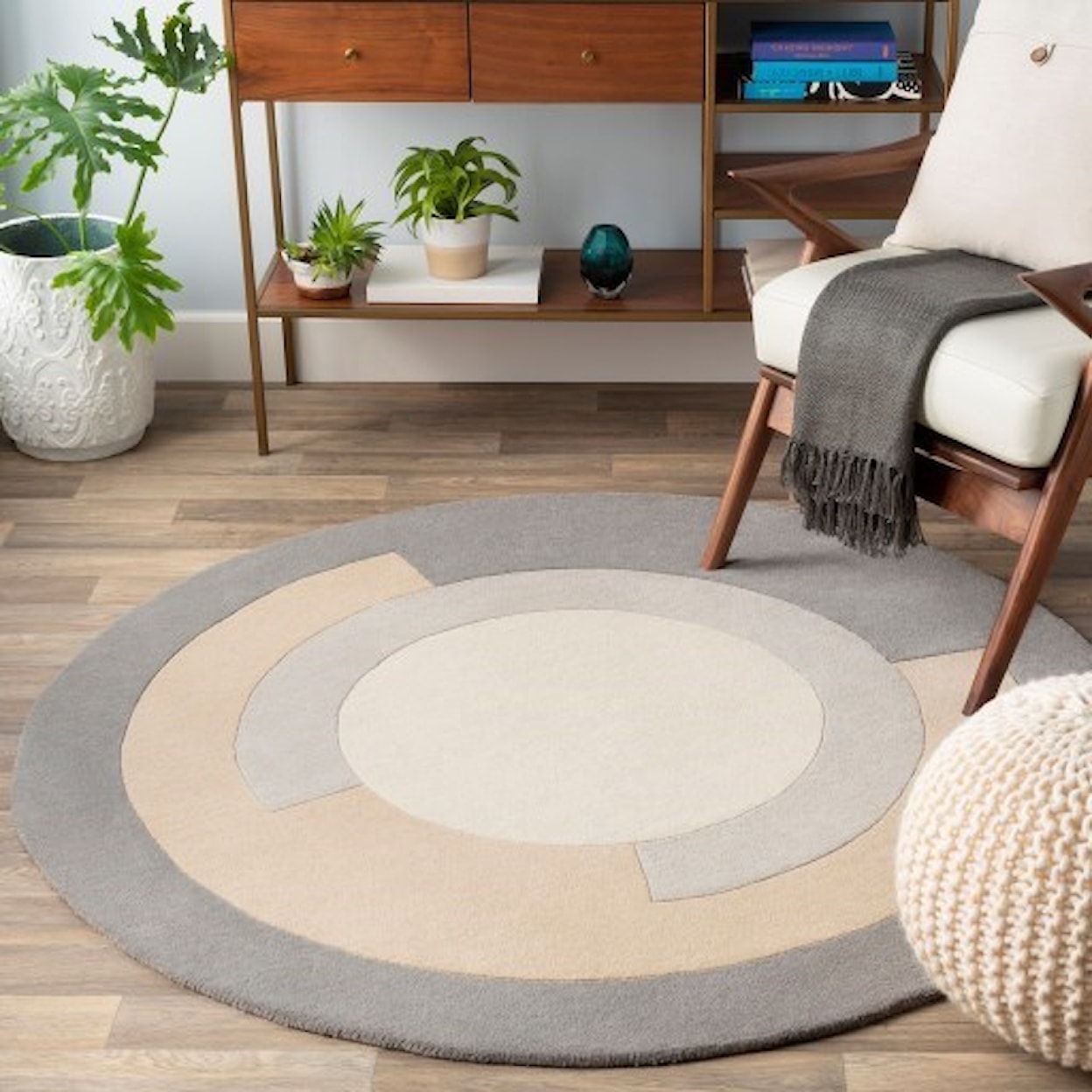 Surya Beck 5' Round Rug