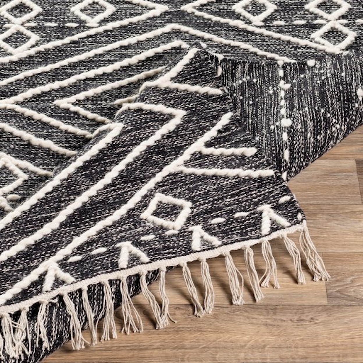 Surya Bedouin 2' x 3' Rug