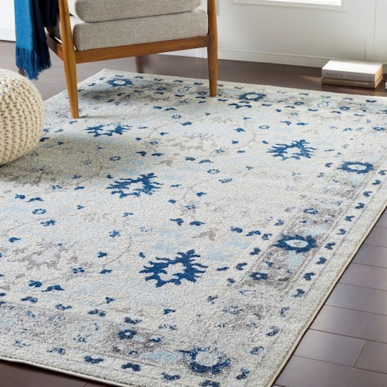 Surya Chelsea 7'10" x 10'3" Rug