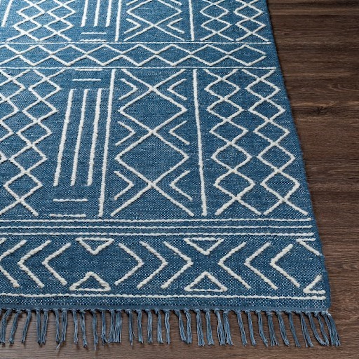 Surya Cheyenne 2'6" x 8' Rug