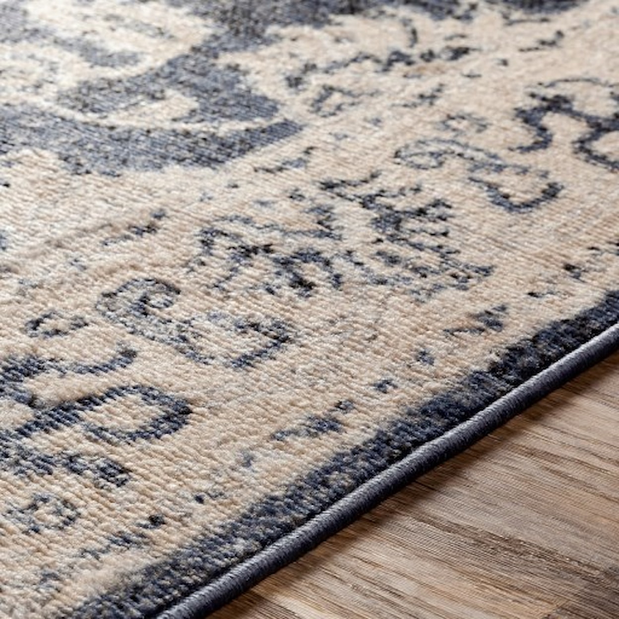 Surya Claire 5'3" x 7'3" Rug