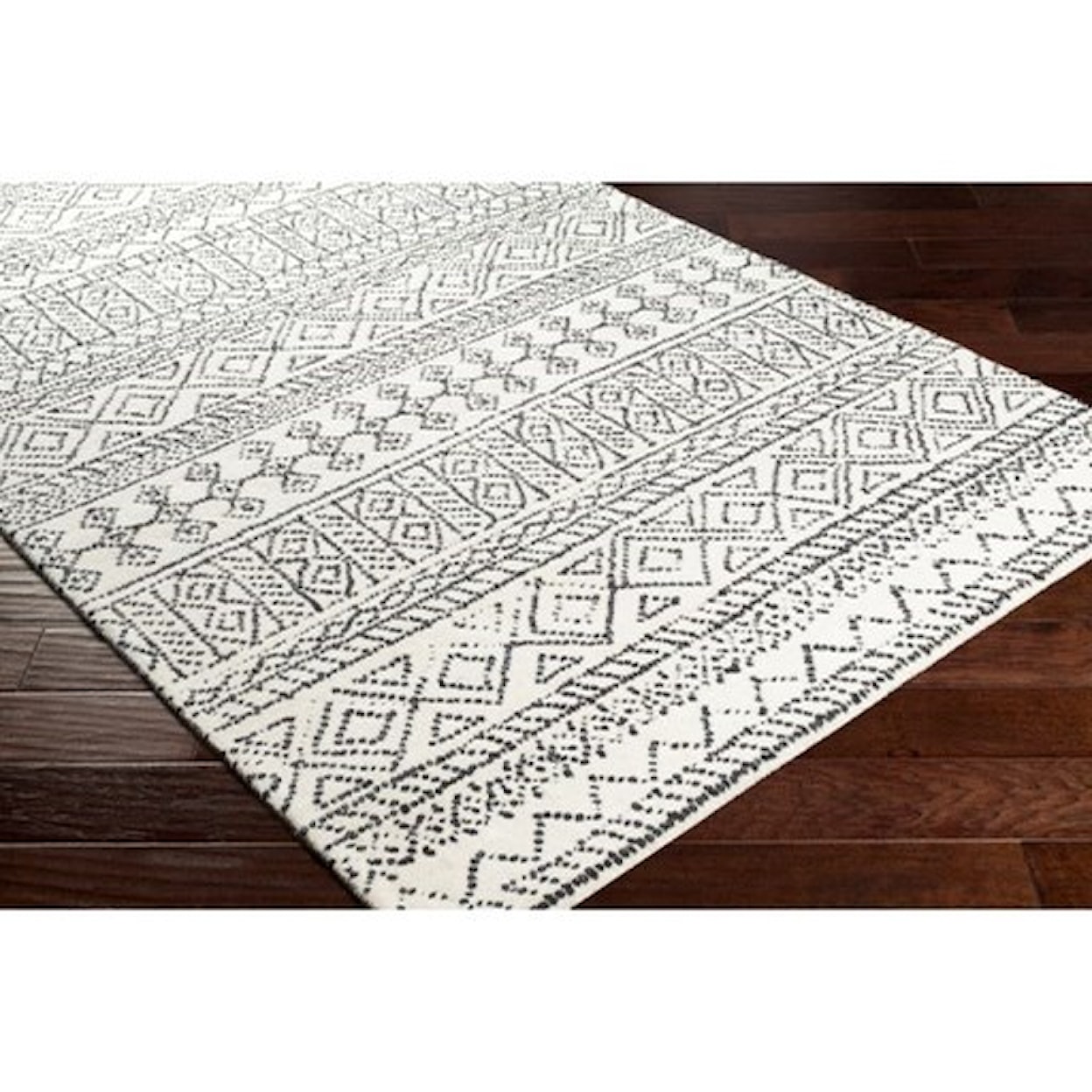 Surya Corfu 2' x 3' Rug