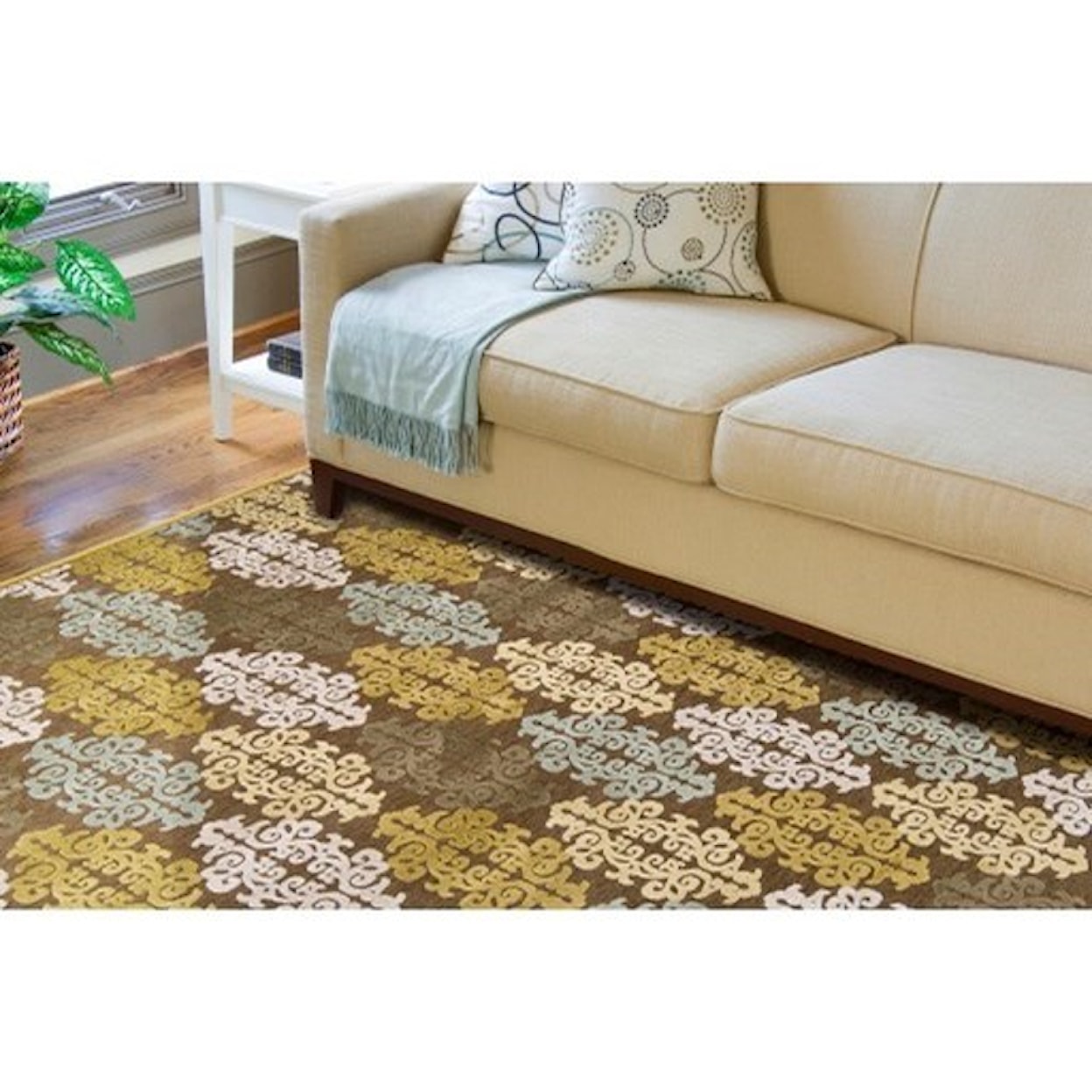 Surya Cynthia 2'6" x 7'10" Rug