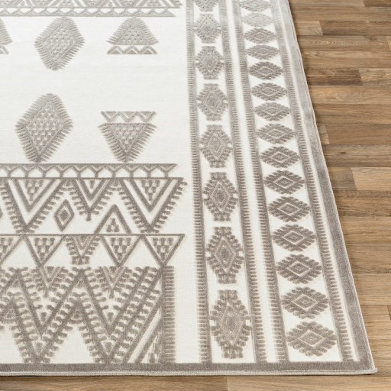 Surya Dantel 5'3" x 7'3" Rug