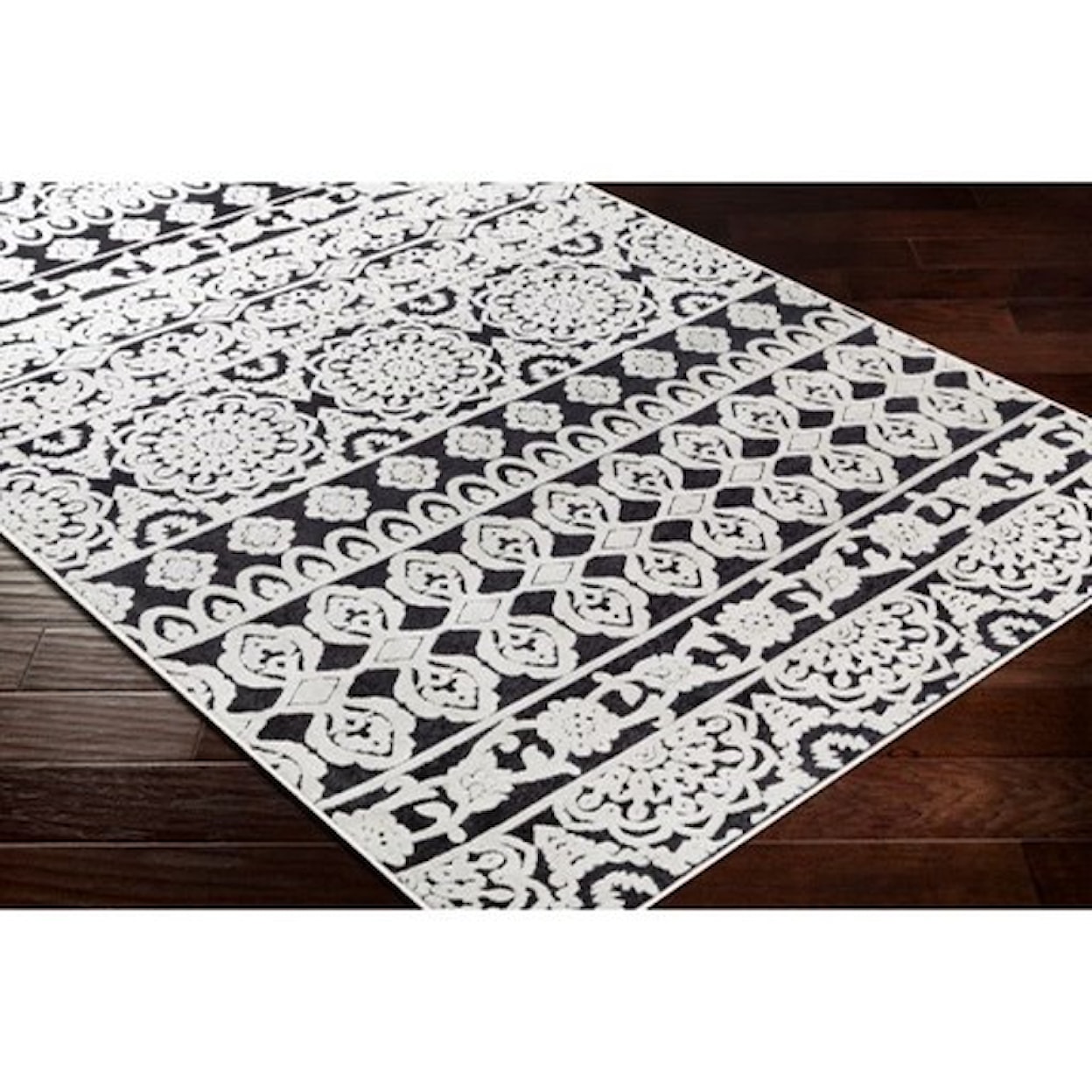 Surya Dantel 5'3" x 7'3" Rug