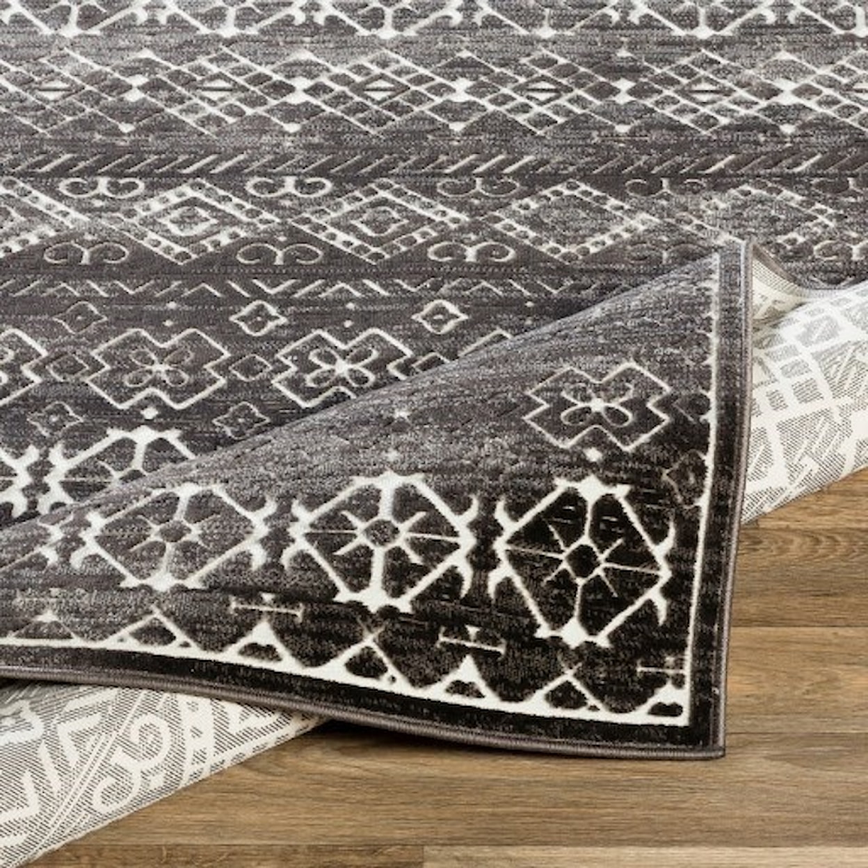 Surya Dantel 5'3" x 7'3" Rug