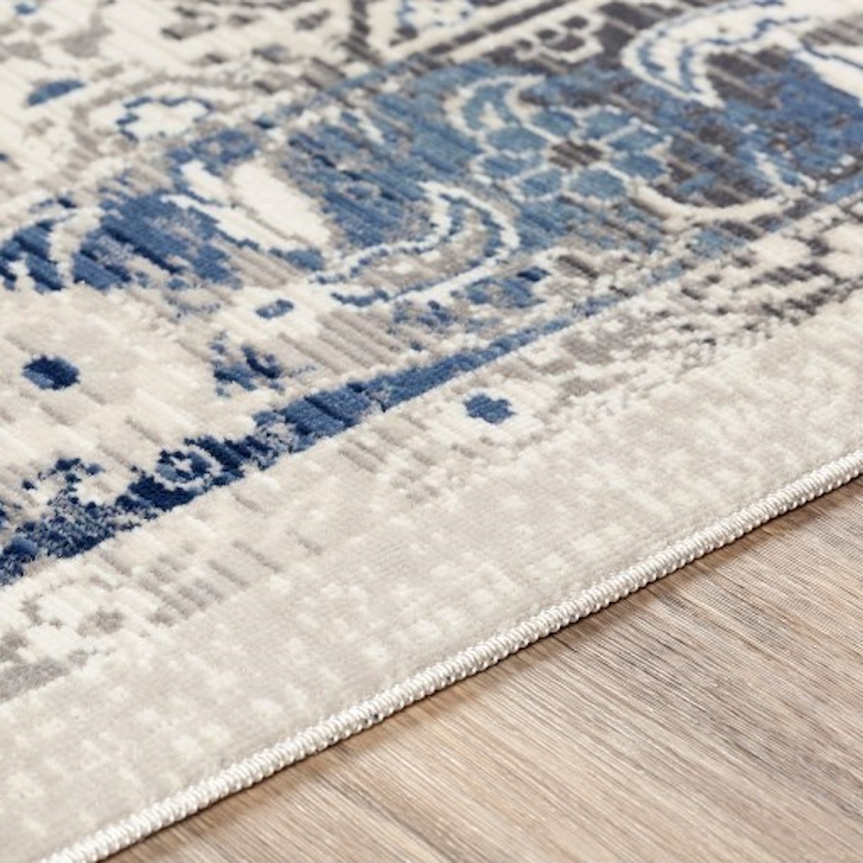 Surya Dublin 3'11" x 5'7" Rug