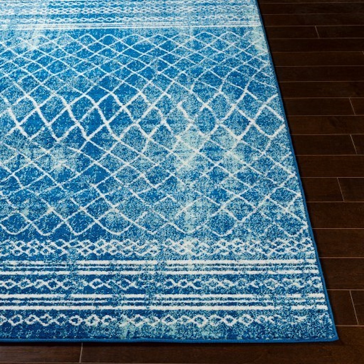 Surya Elaziz 2' x 3' Rug