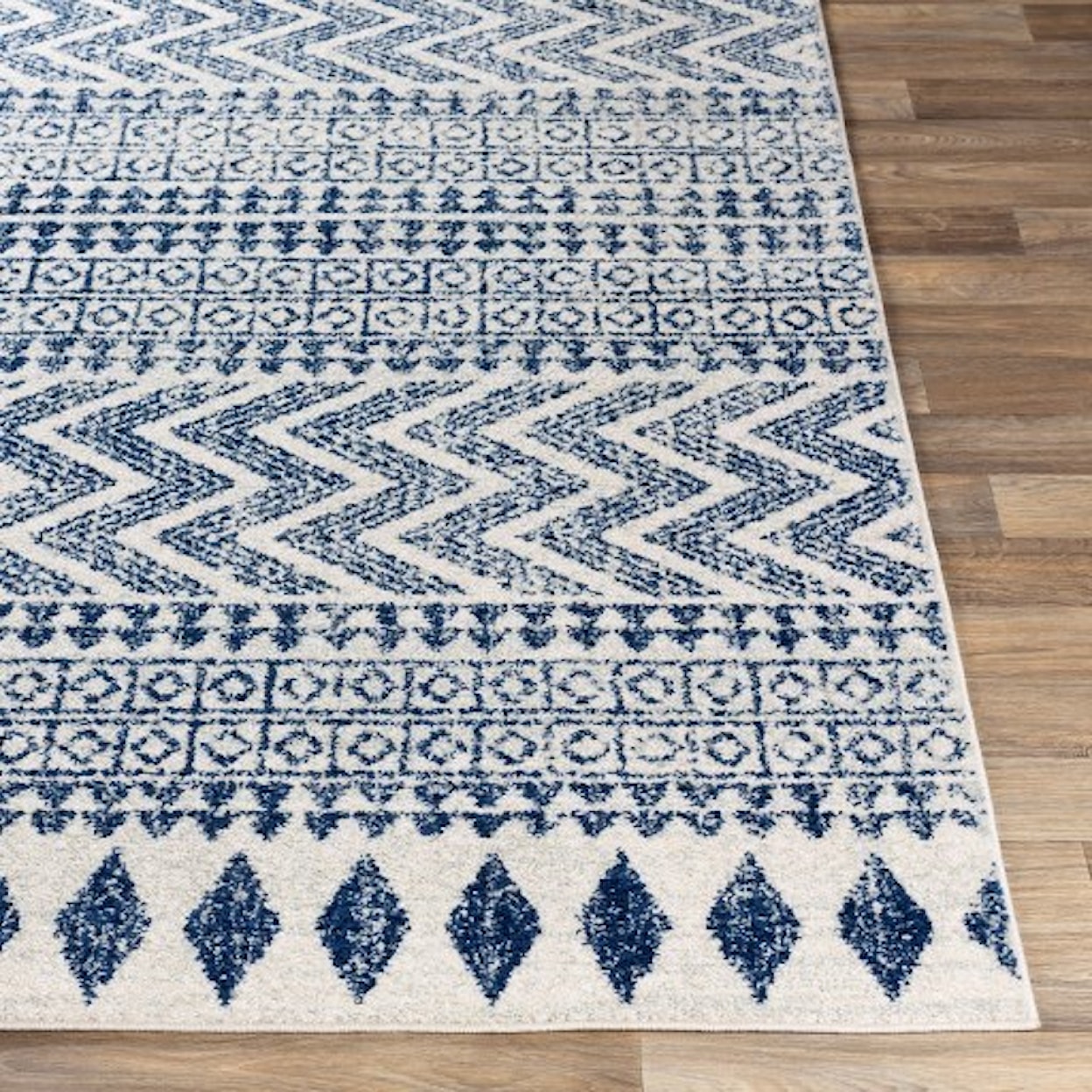 Surya Elaziz 2' x 3' Rug