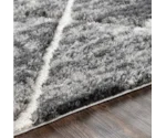 Surya Elenor 6'7" x 9' Rug