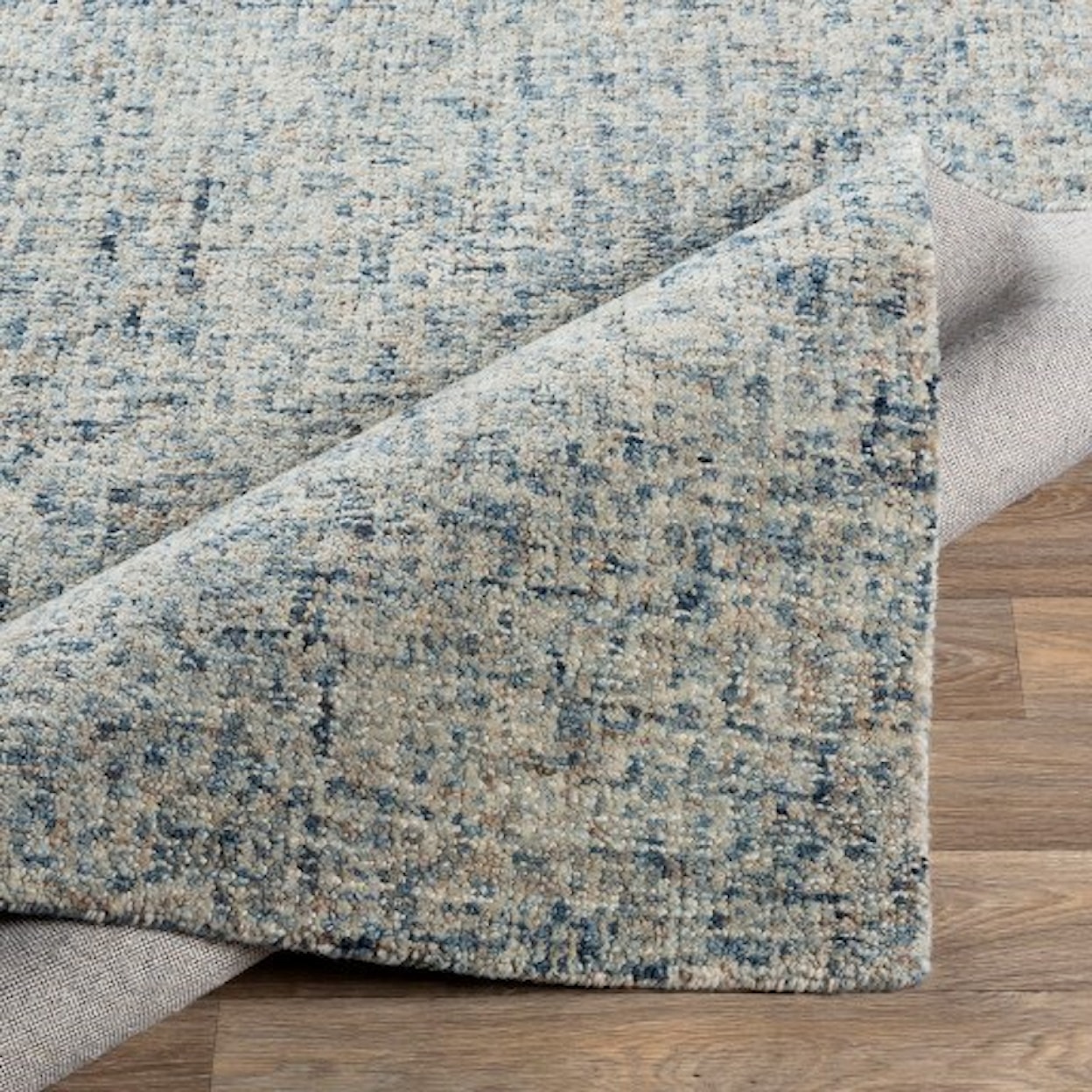 Surya Emily 2' x 3' Rug