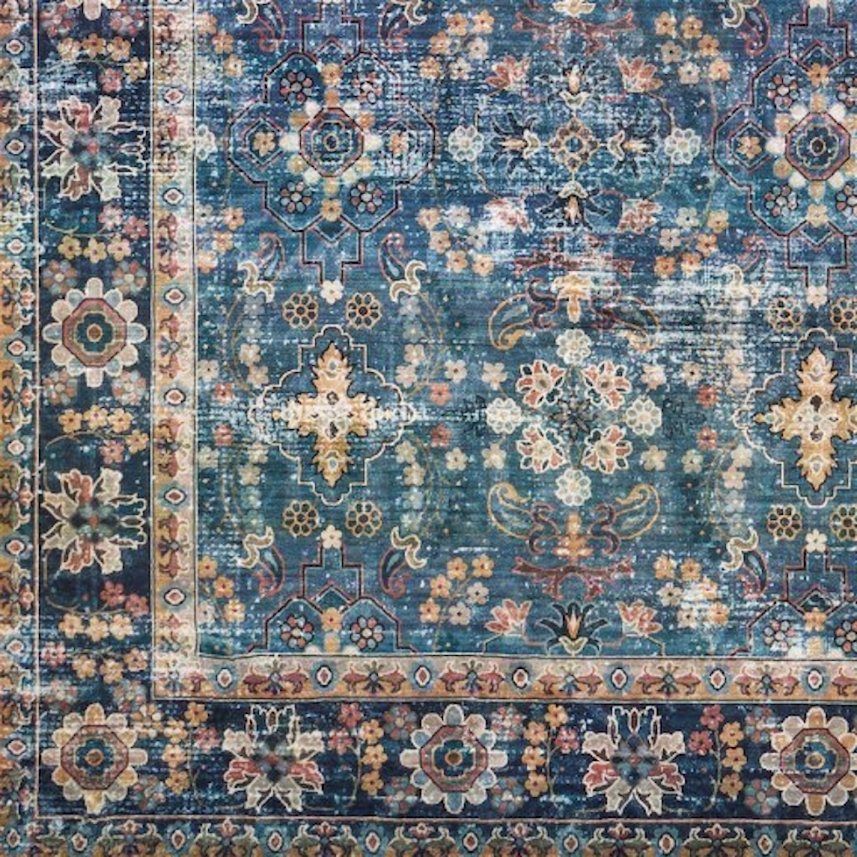 Surya Erin 2'6" x 4' Rug