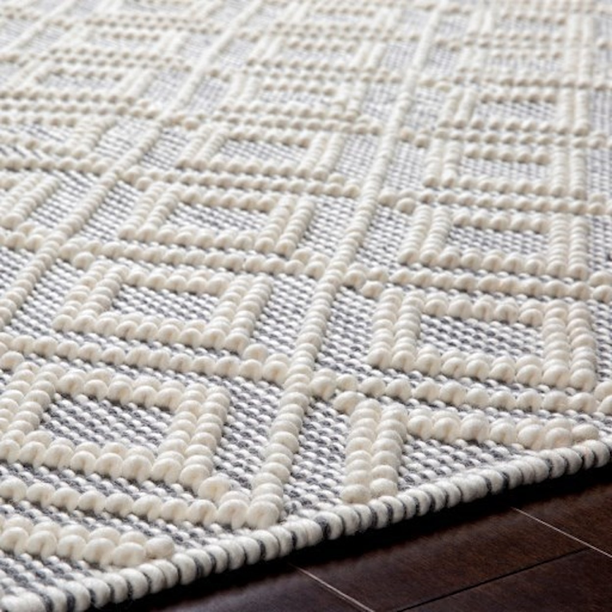 Surya Farmhouse Tassels 3' x 5' Rug