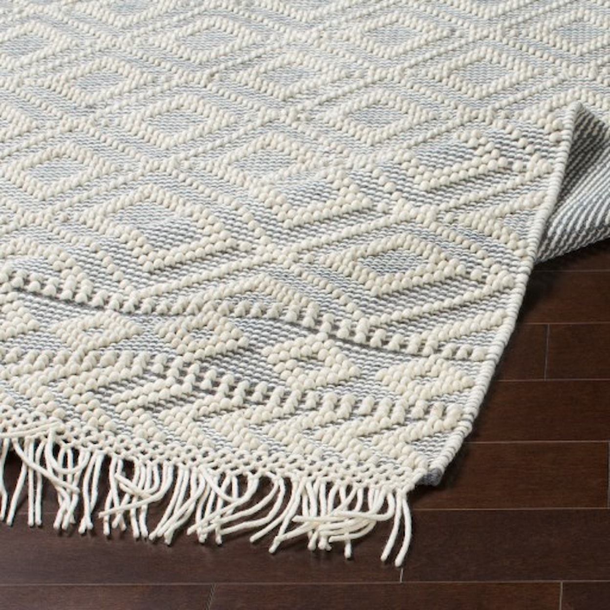 Surya Farmhouse Tassels 3' x 5' Rug