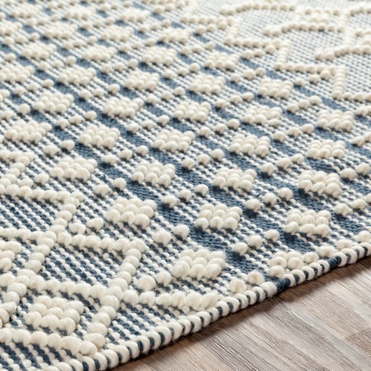 Surya Farmhouse Tassels 2' x 3' Rug