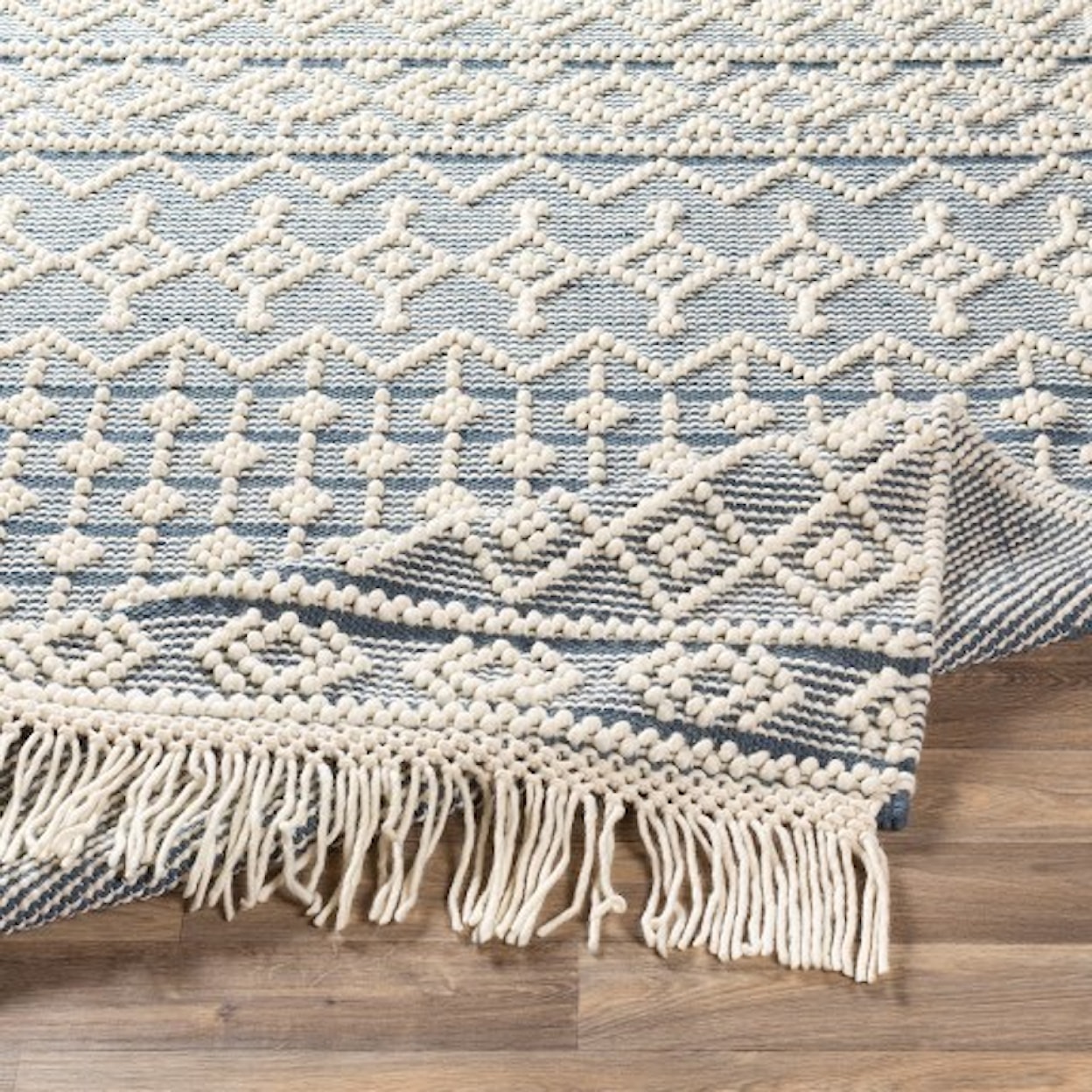 Surya Farmhouse Tassels 5' x 7'6" Rug