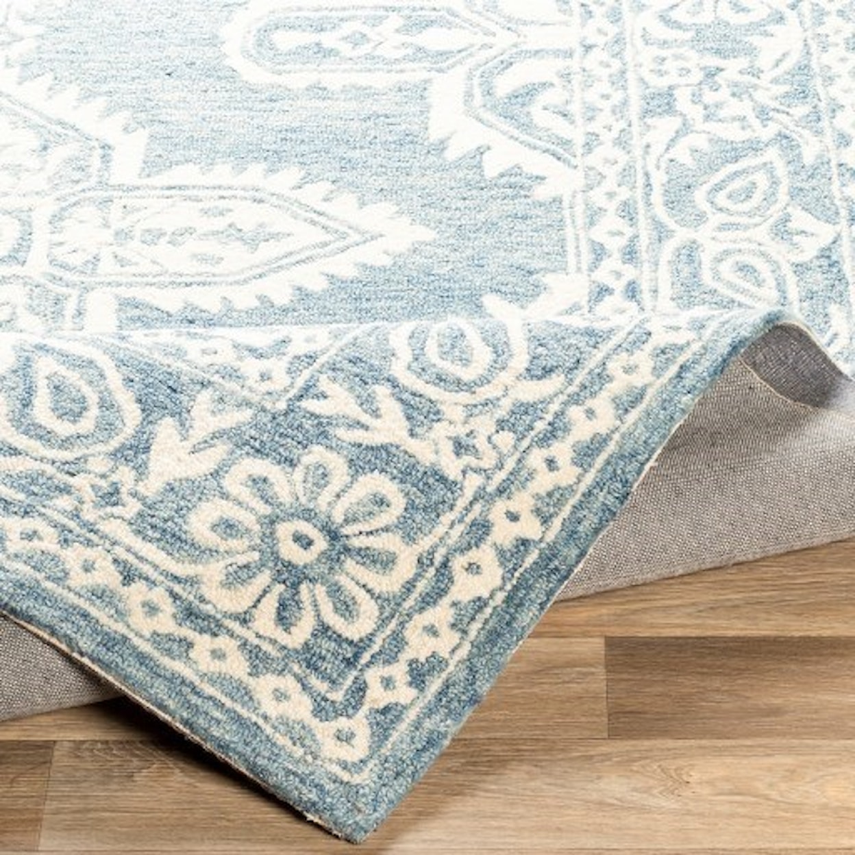 Surya Granada 4' x 6' Rug