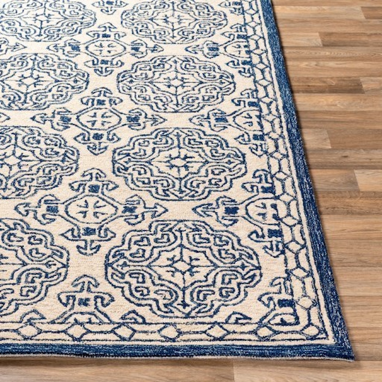 Surya Granada 2' x 3' Rug