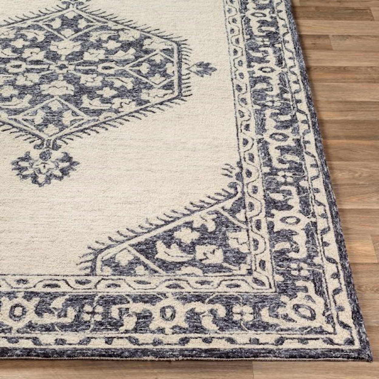 Surya Granada 2' x 3' Rug