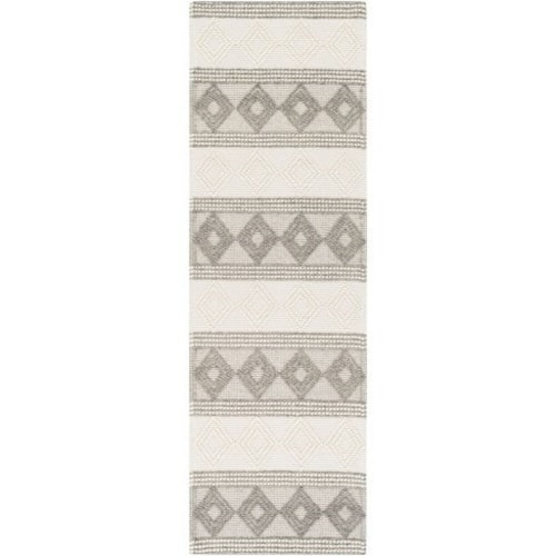 2'6" x 8' Rug