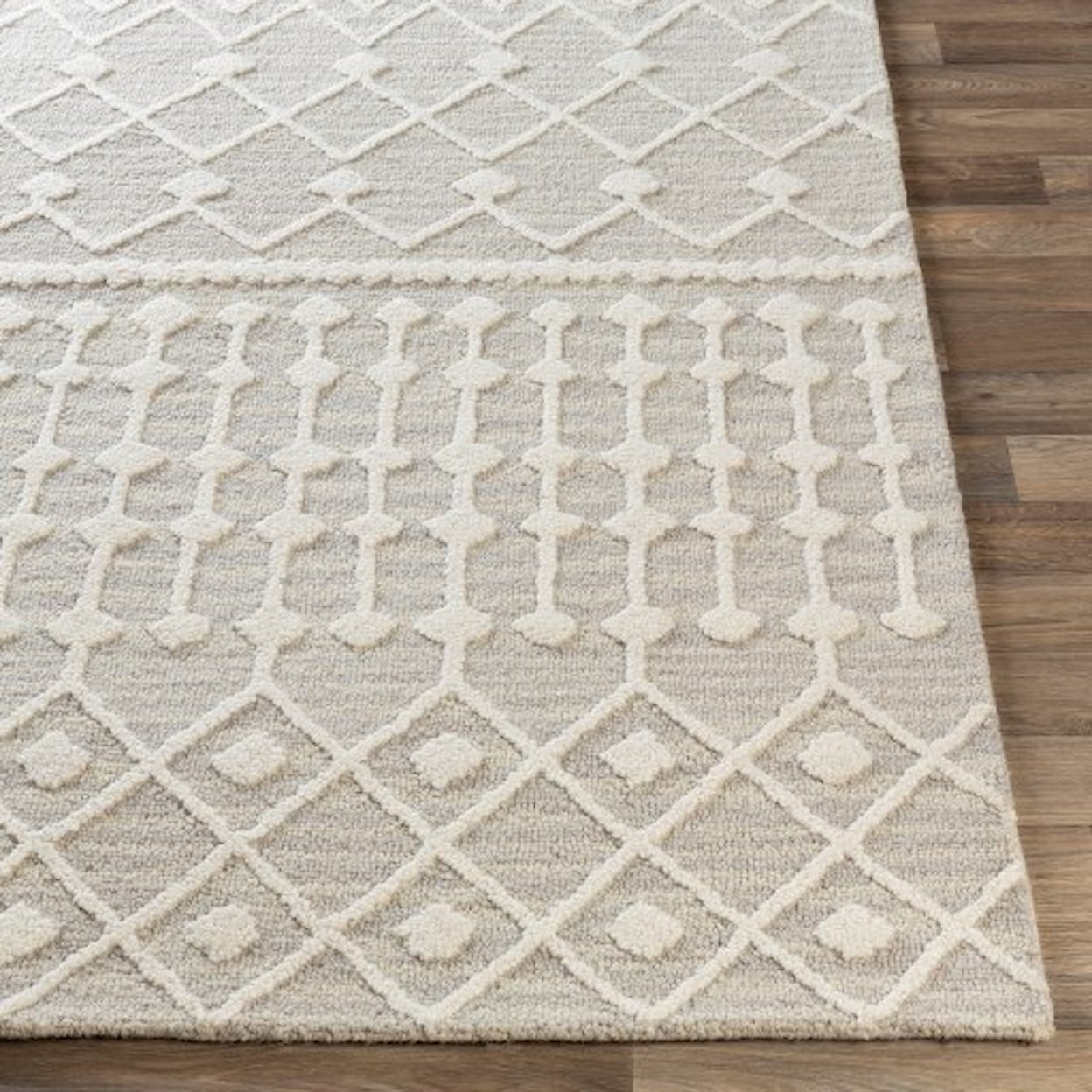 Surya Izmir 2' x 3' Rug