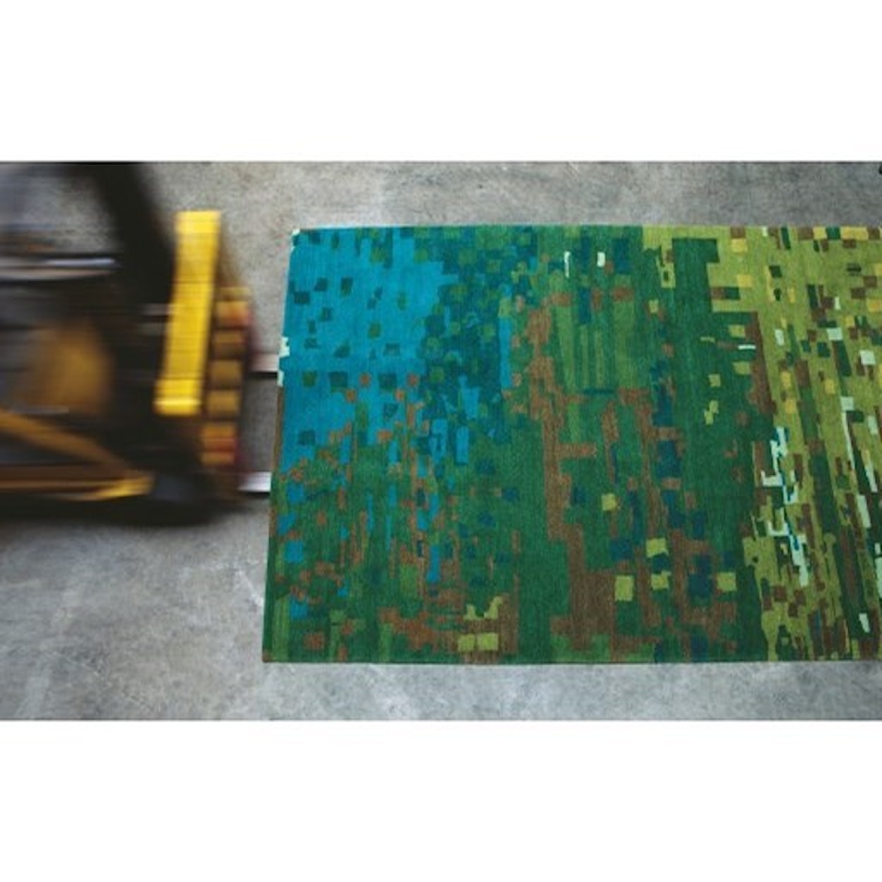 Surya Kyah 6'7" x 9'10" Rug