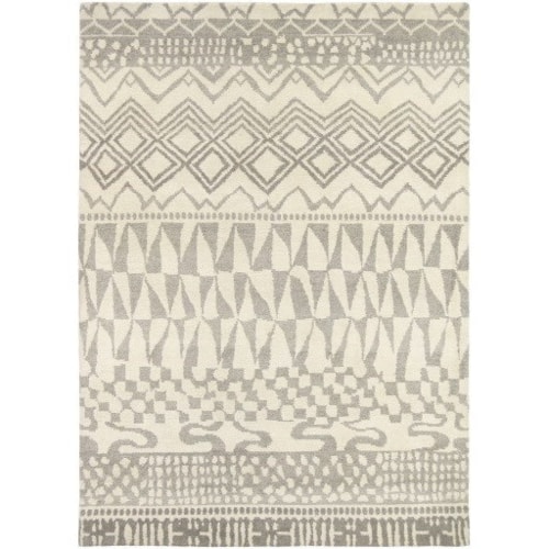 5'7" x 7'10" Rug