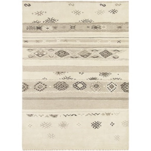 6'7" x 9'10" Rug