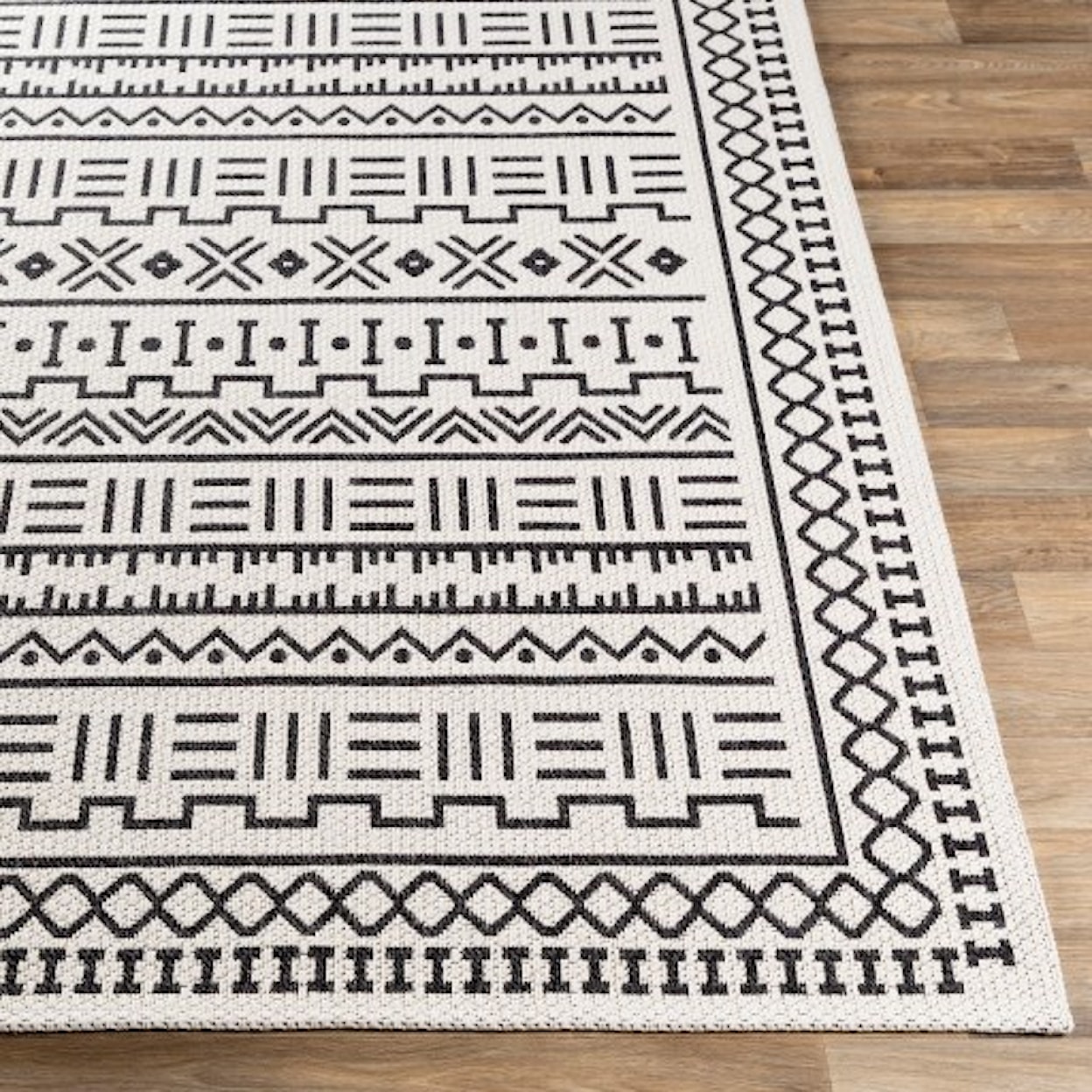 Surya La Casa LCS-2300 2'2" x 3'9" Rug