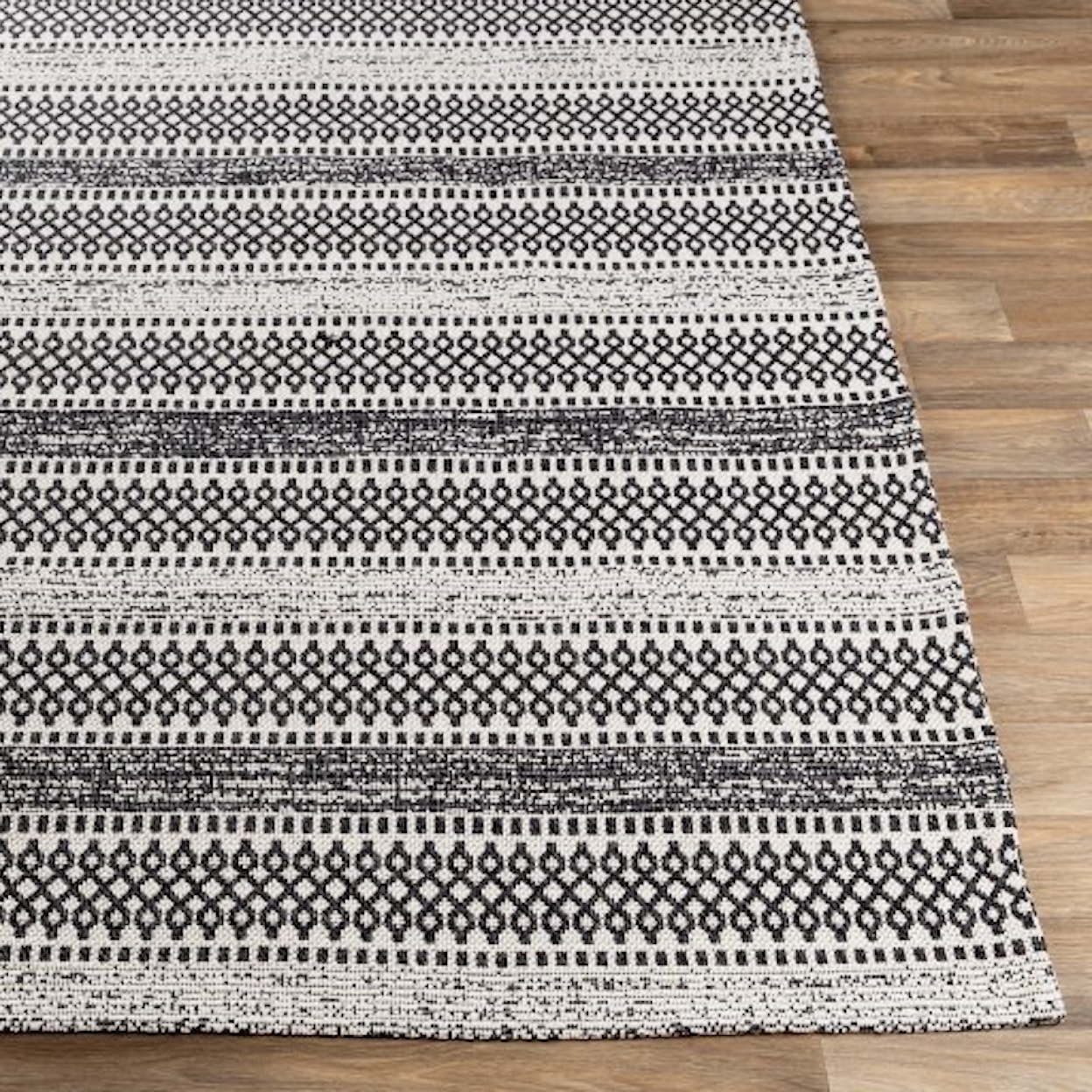 Surya La Casa LCS-2310 2' x 3' Rug