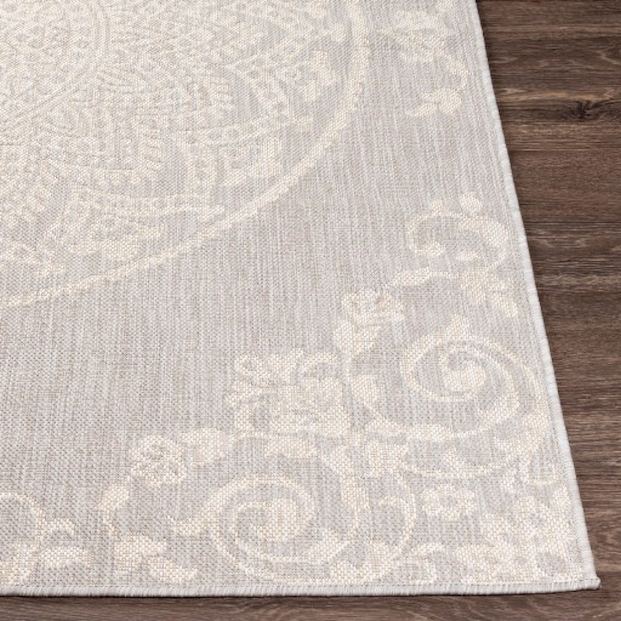 Surya Malibu 5'3" x 7' Rug