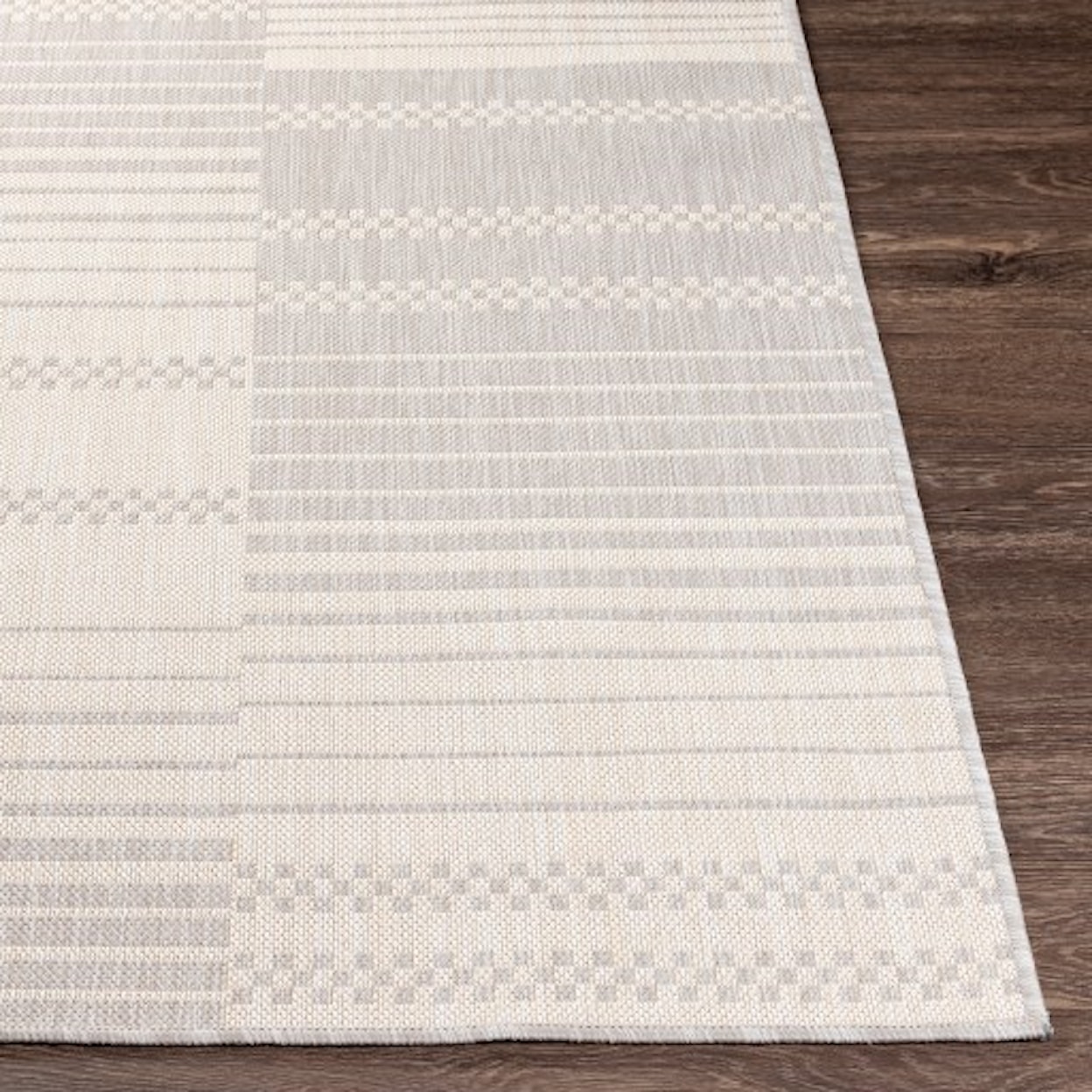 Surya Malibu 5'3" x 7' Rug