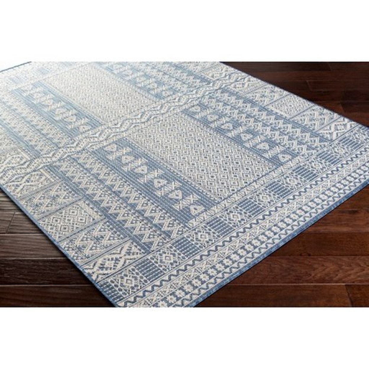 Surya Malibu 5'3" x 7' Rug