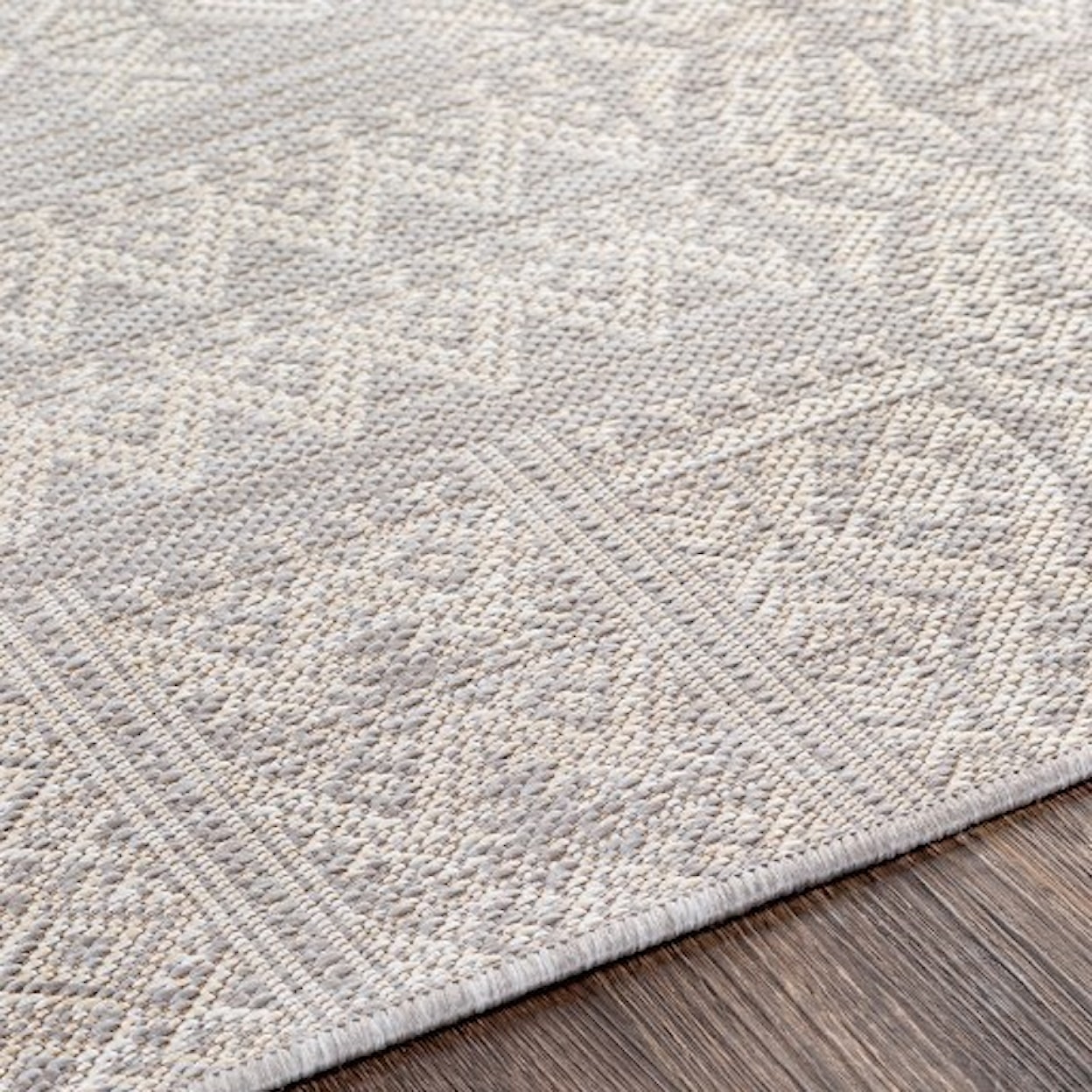 Surya Malibu 6'7" x 9' Rug