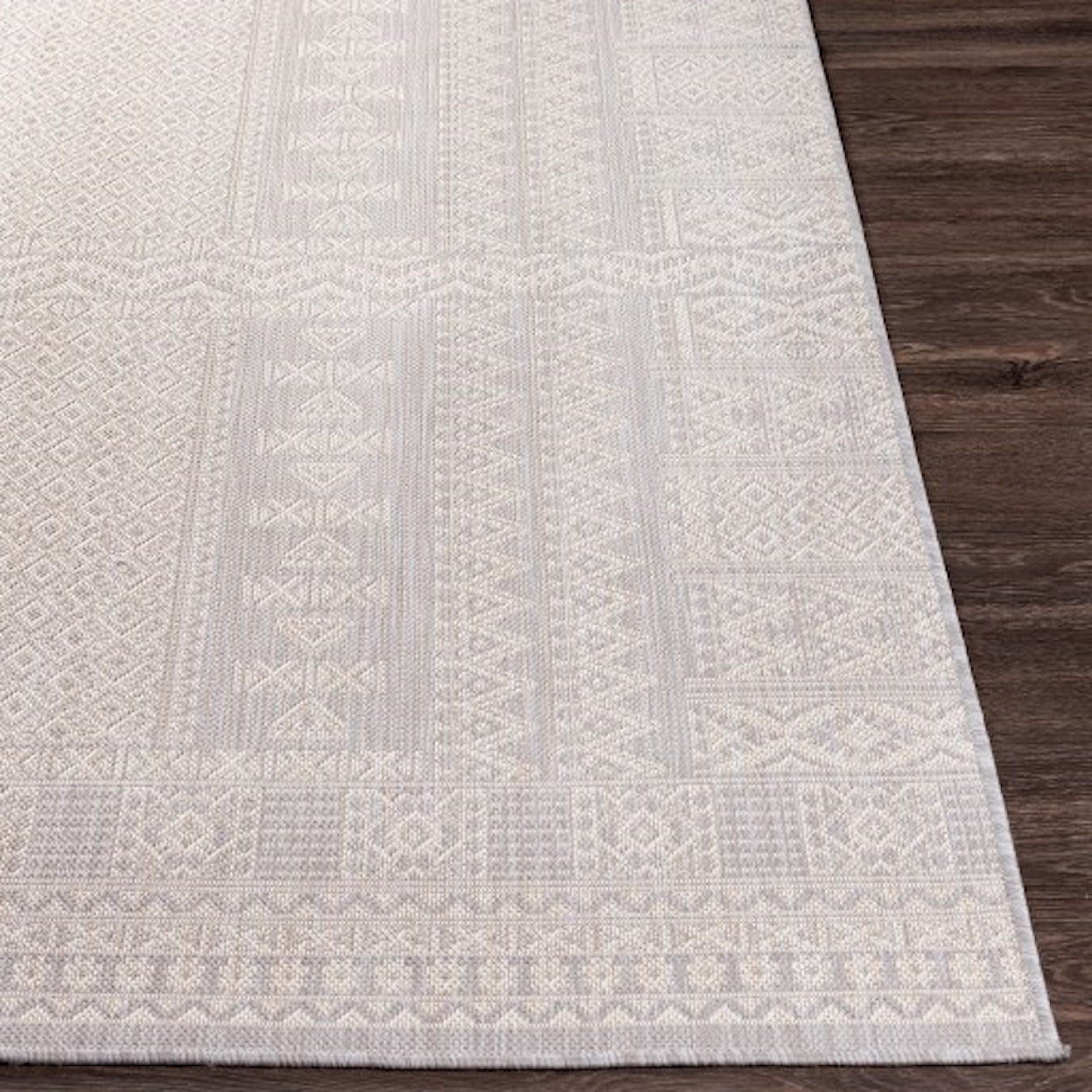 Surya Malibu 7'10" x 10' Rug