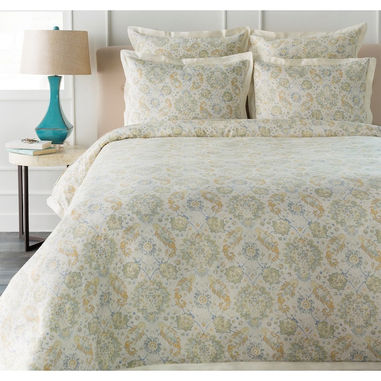 Surya Mona Bedding