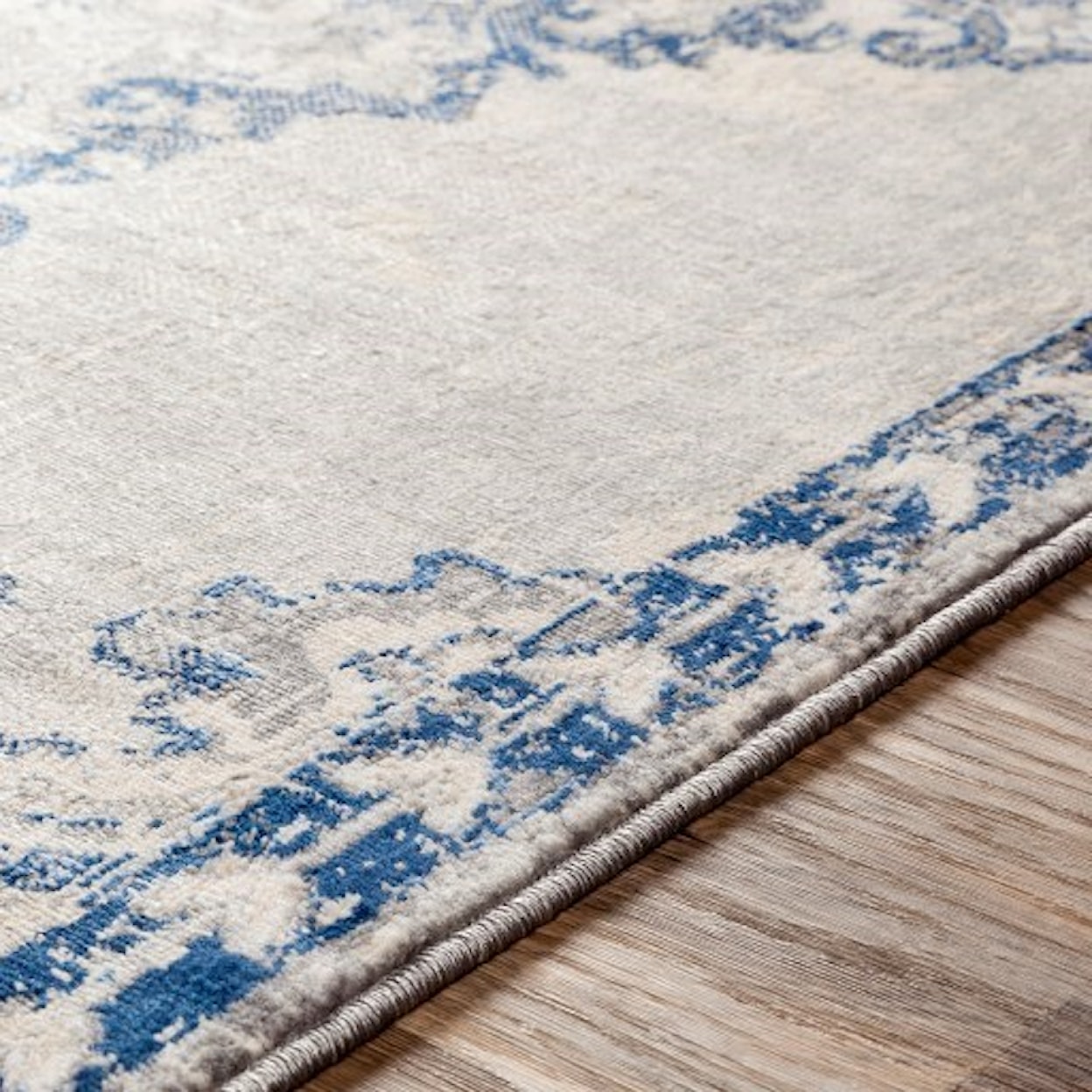 Surya Monaco 5'3" x 7'3" Rug