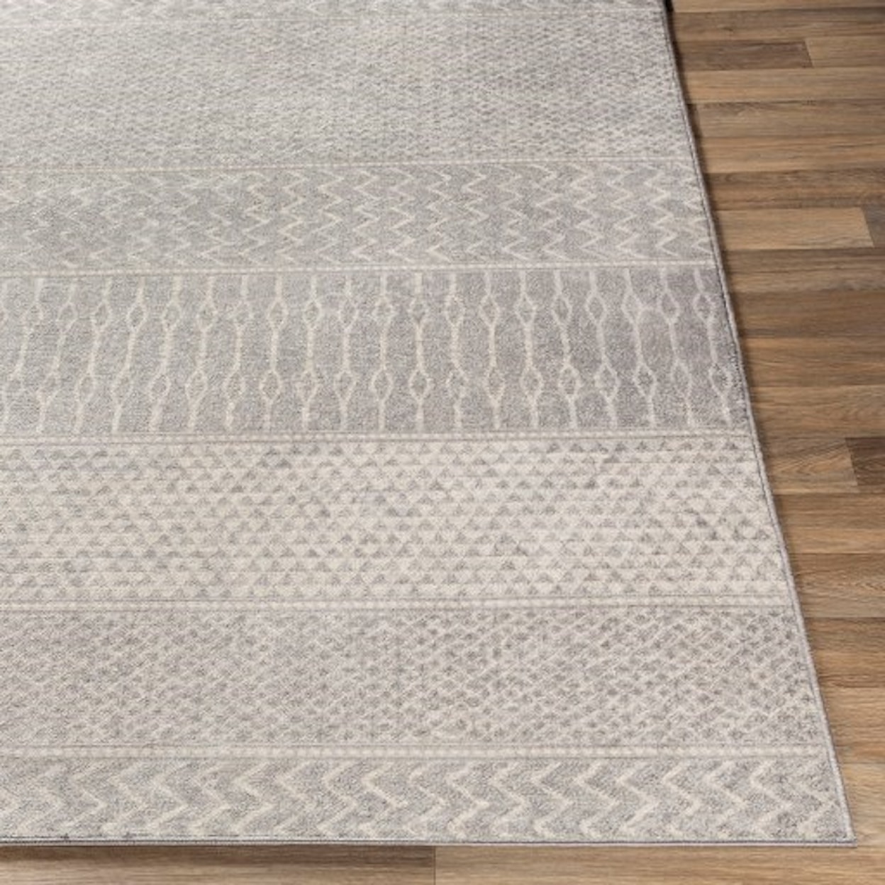 Surya Monaco 4'3" x 5'11" Rug