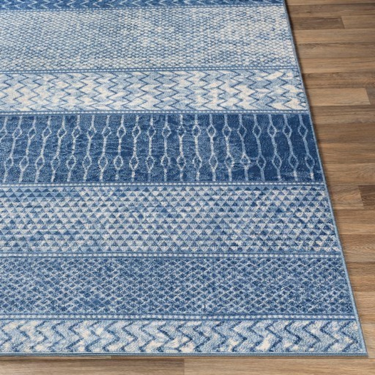 Surya Monaco 2' x 3' Rug