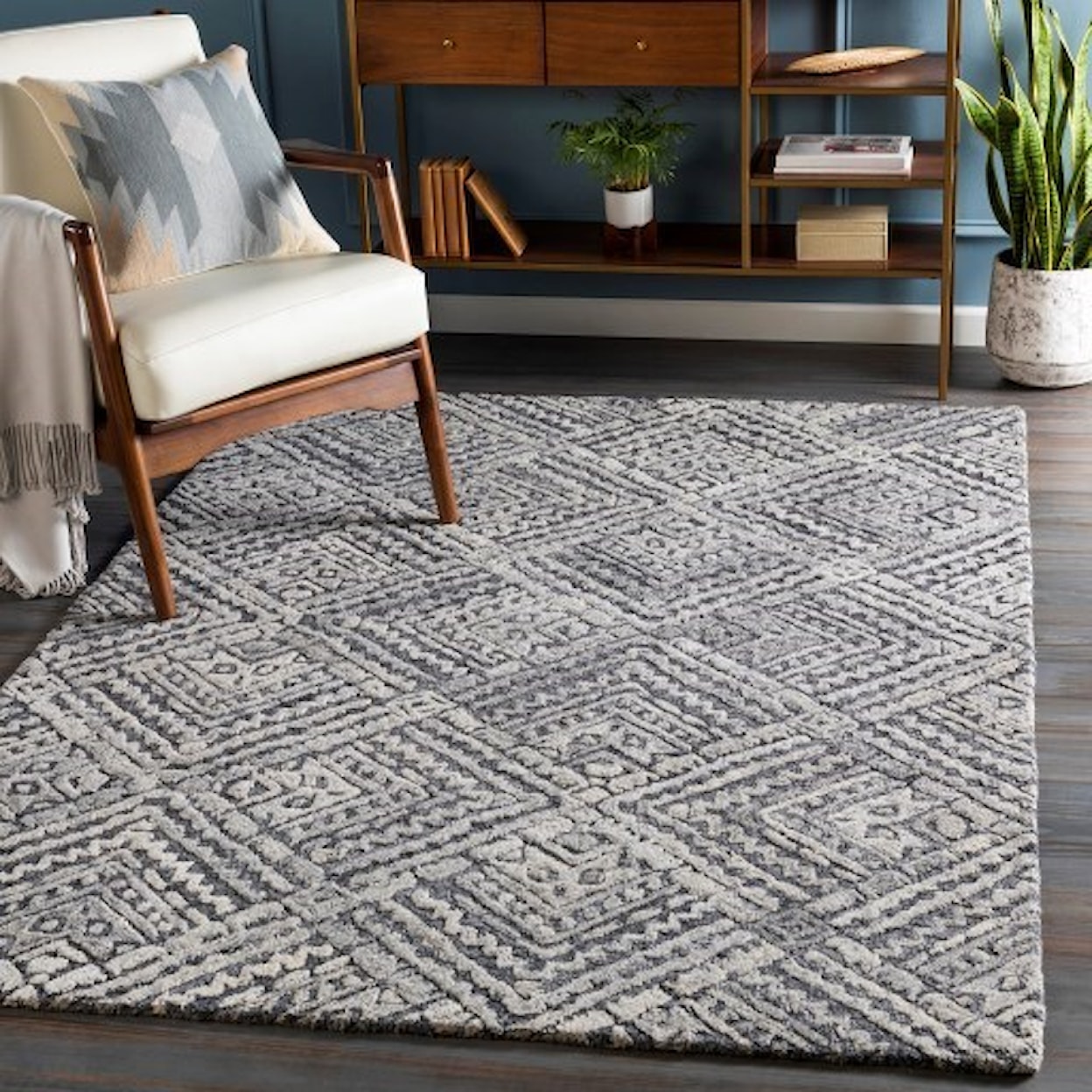 Surya Montclair 8' x 10' Rug