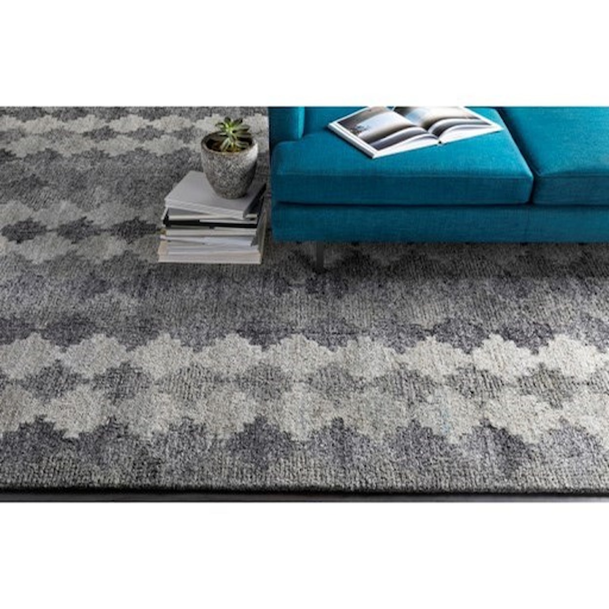 Surya Montclair 5' x 7'6" Rug