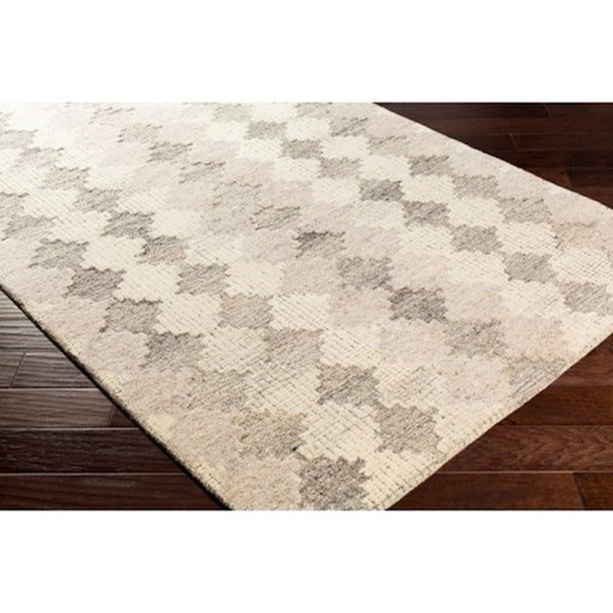 Surya Montclair 2' x 3' Rug